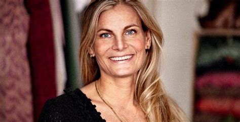 Anna Attemark .